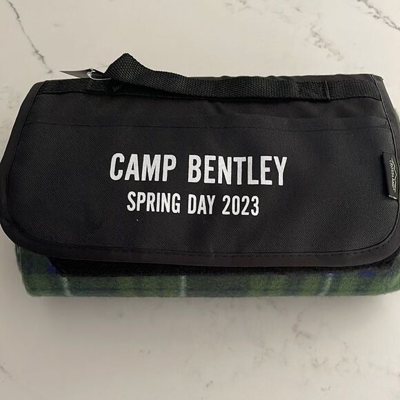 Camp Bentley Spring Day 2023 outdoor fold up blanket - Picture 1 of 4